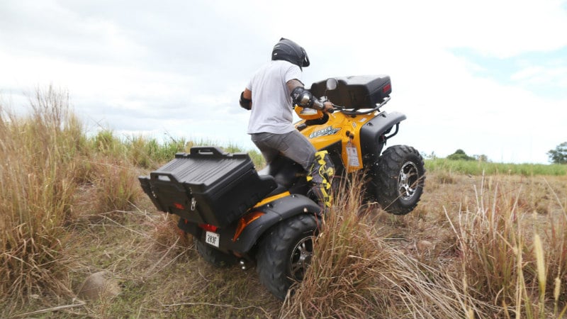 Blast your way through the Fijian mountains on a quad! This is a pure riding experience not to be missed.